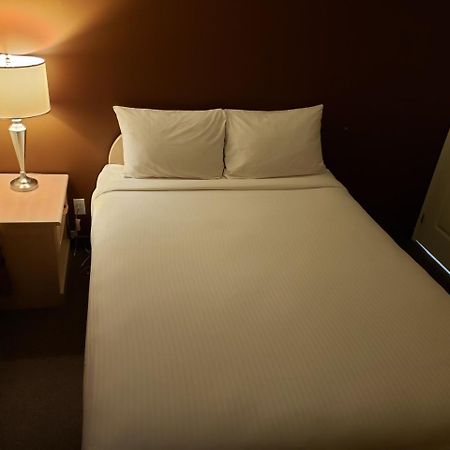 Shemron Suites Hotel Deep River エクステリア 写真