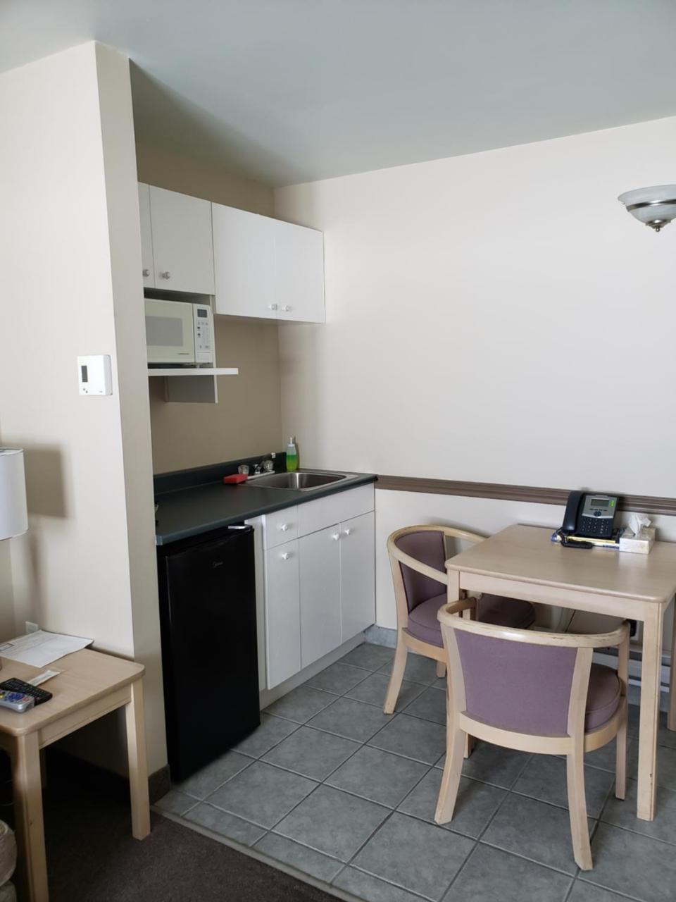Shemron Suites Hotel Deep River エクステリア 写真