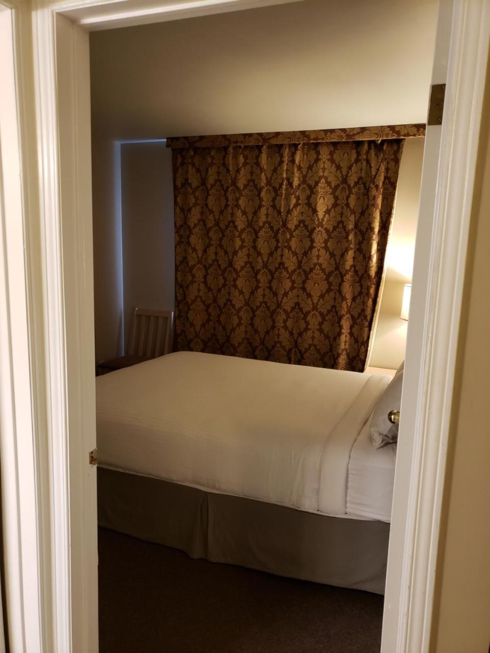 Shemron Suites Hotel Deep River エクステリア 写真